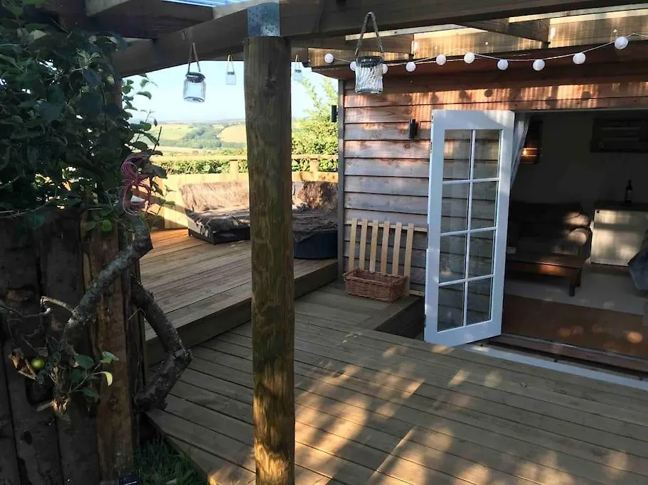 Feriehus Rustic Lodge, Stunning Views & Star Gazing Bath Exeter